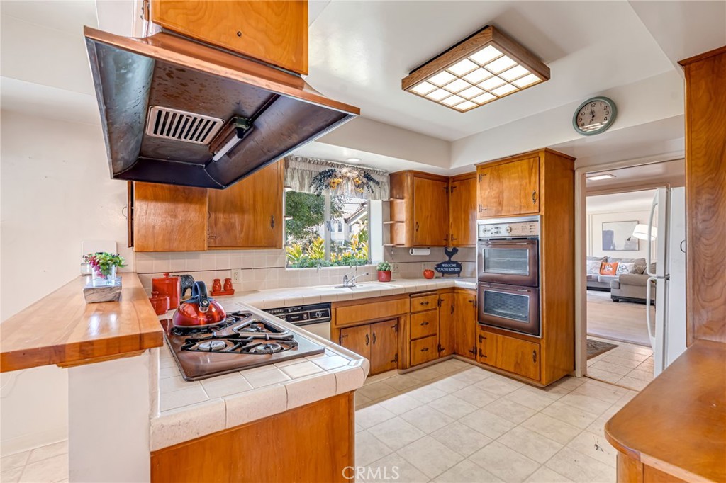 205 W Longden Property Photo 17