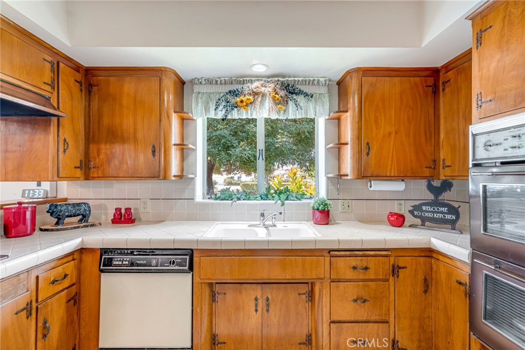 205 W Longden Property Photo 18