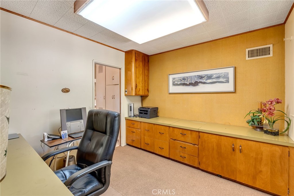 205 W Longden Property Photo 35