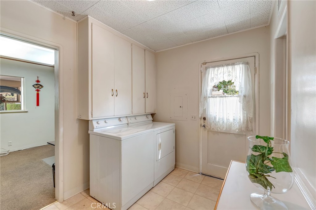 205 W Longden Property Photo 36