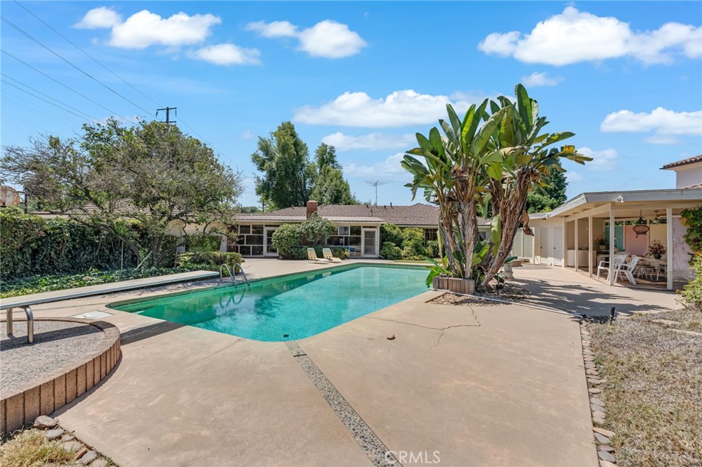 205 W Longden Property Photo 44