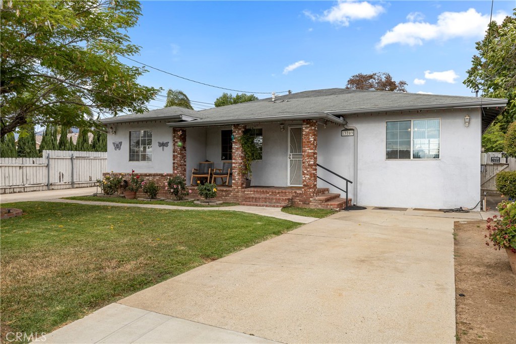 13709 4th Street Property Photo 1