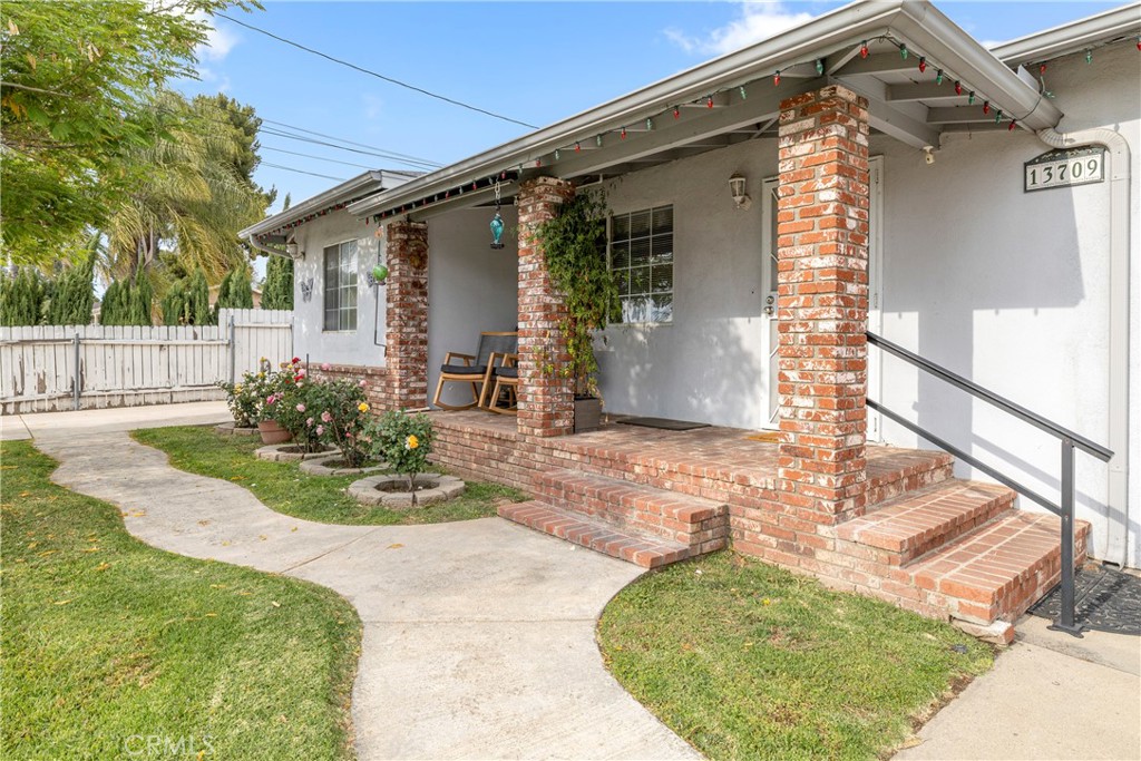 13709 4th Street Property Photo 6