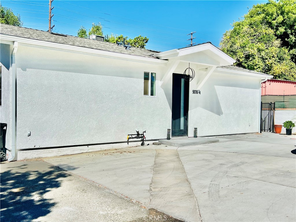 9014 Wilbur Avenue Property Photo 2