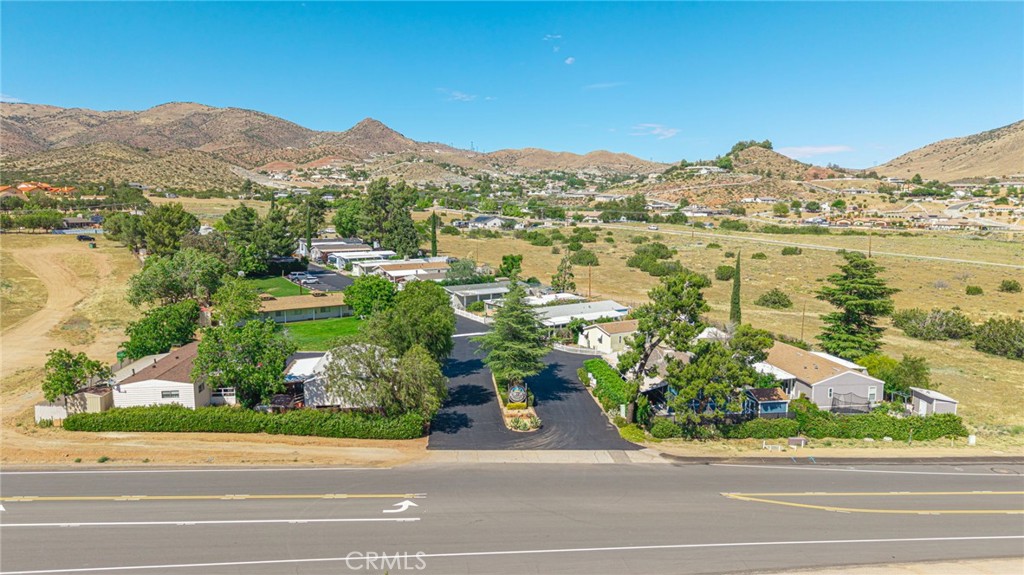 2501 Sierra Highway Property Photo 1