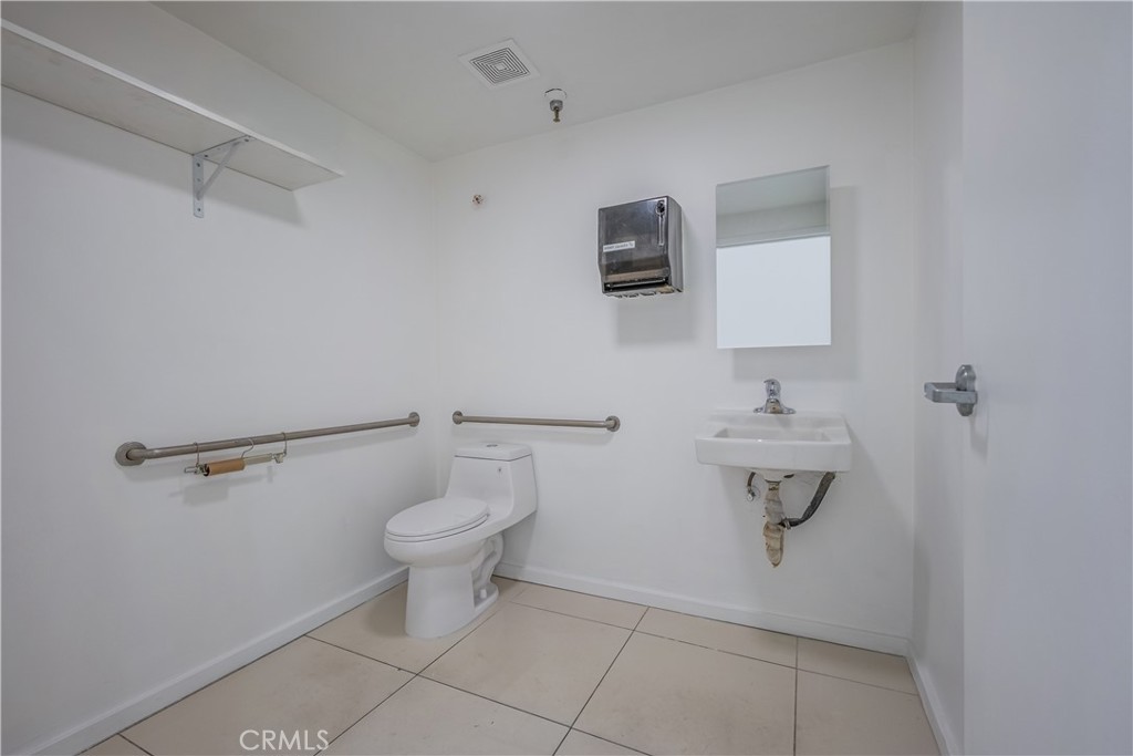 1212 S San Pedro Street Property Photo 22