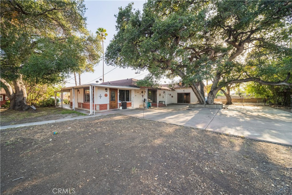 1449 E Bennett Avenue Property Photo 6