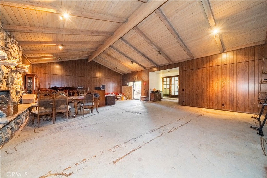 1449 E Bennett Avenue Property Photo 11