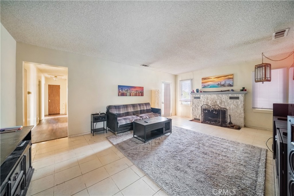 1449 E Bennett Avenue Property Photo 14