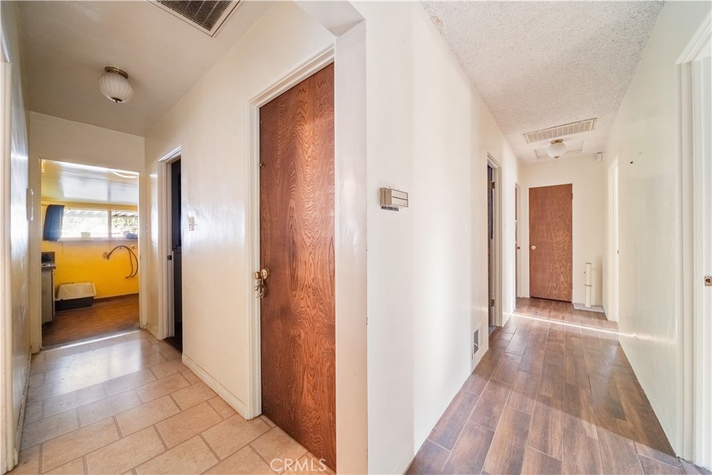 1449 E Bennett Avenue Property Photo 16