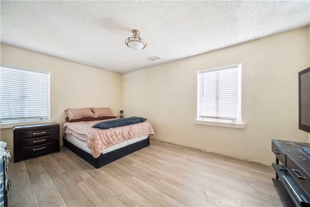 1449 E Bennett Avenue Property Photo 21
