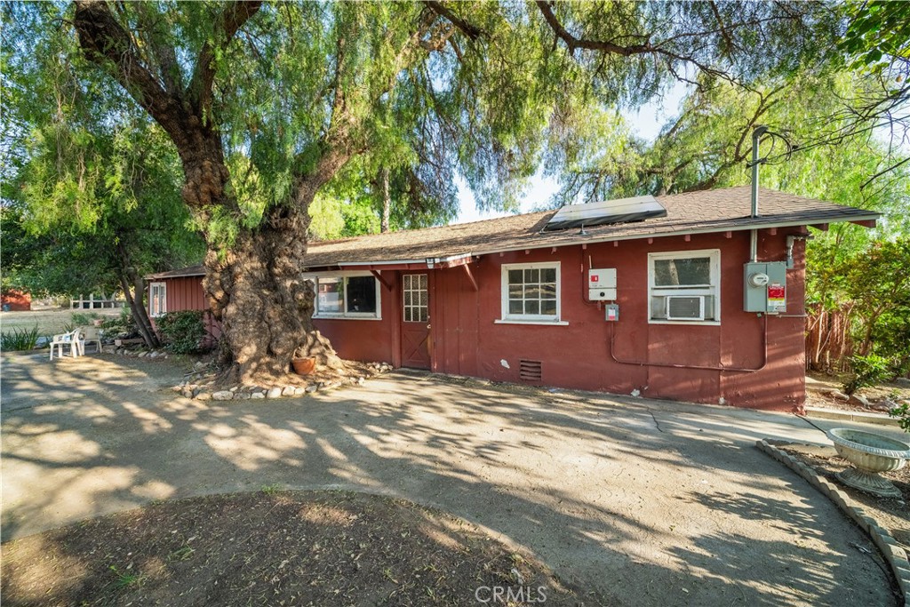 1449 E Bennett Avenue Property Photo 34