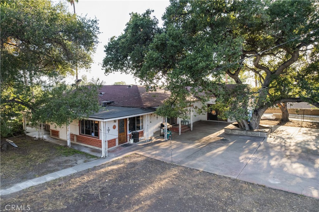 1449 E Bennett Avenue Property Photo 44