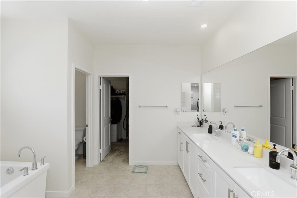 15982 Butterfly Property Photo 33