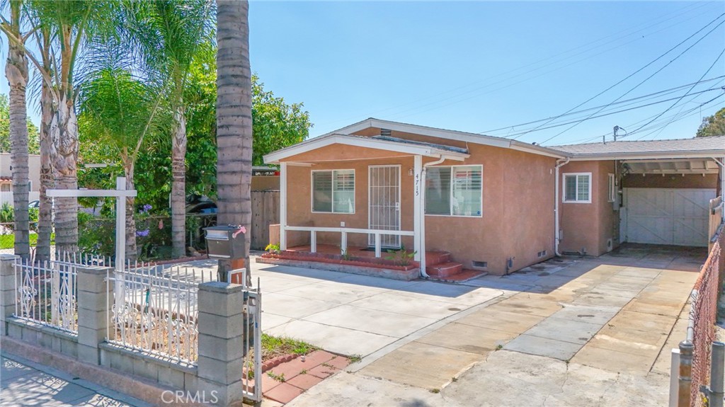 4715 Ivy Property Photo 3