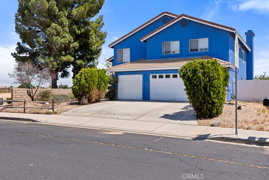 14485 Fontaine Way Property Photo 2