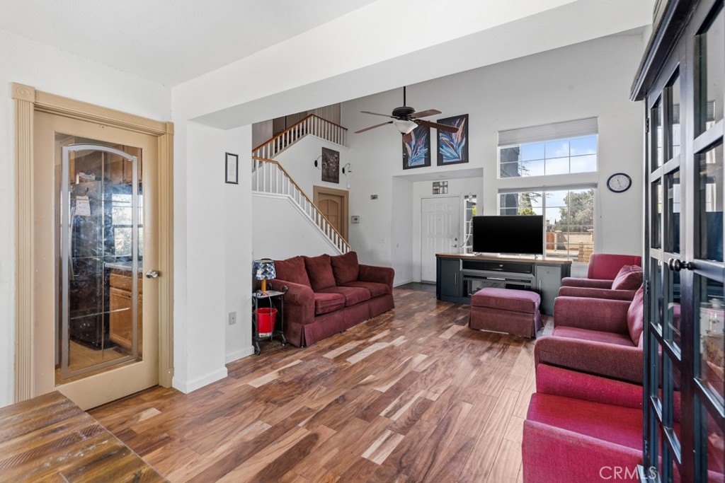 14485 Fontaine Way Property Photo 8