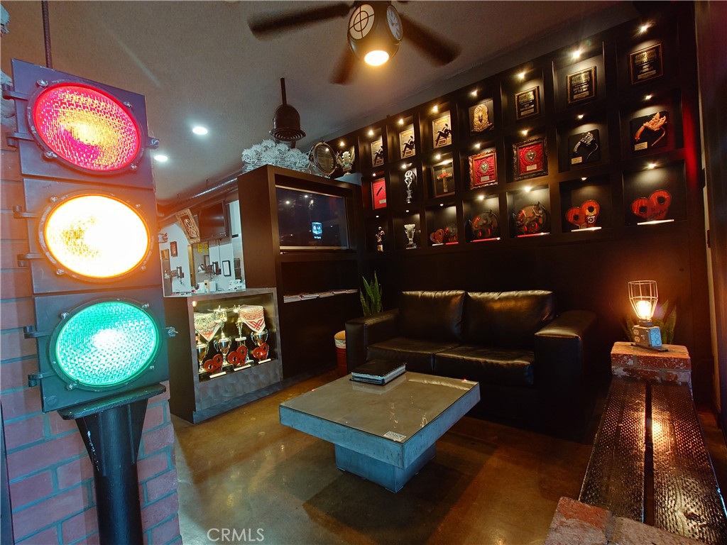 17845 Beach Blvd Property Photo 10