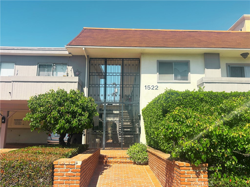 1522 S Centinela Ave 204 Property Photo 3