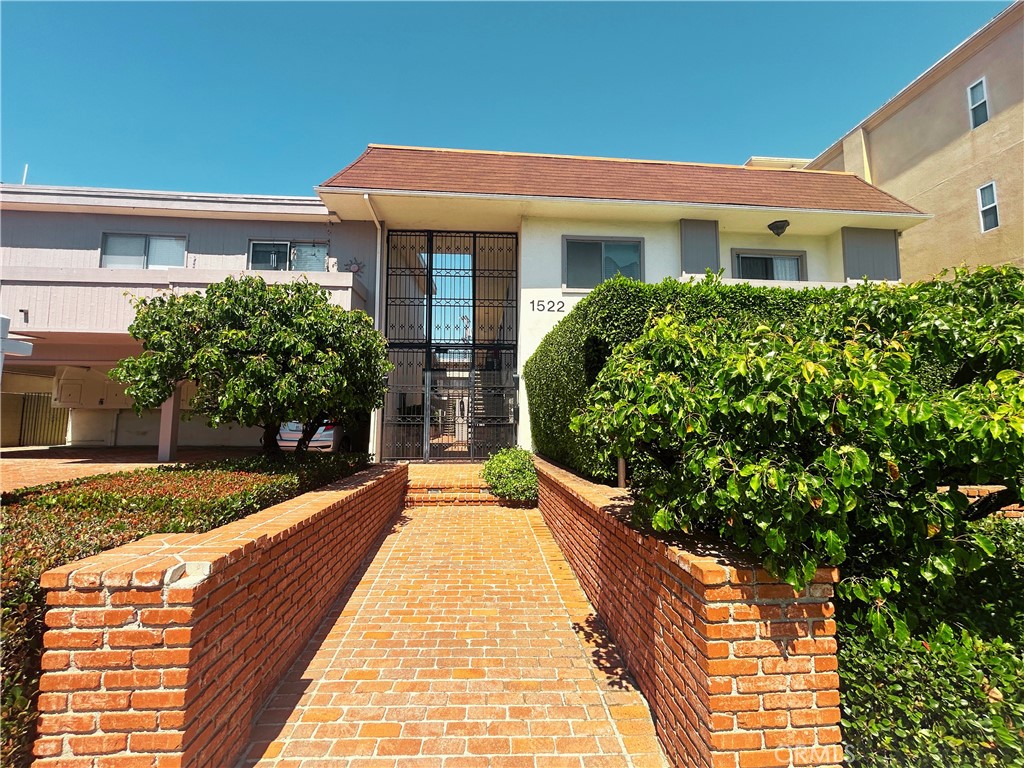 1522 S Centinela Ave 204 Property Photo 4