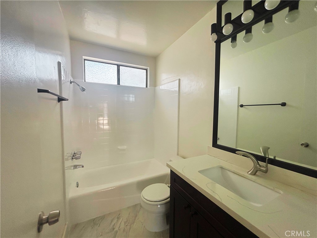 1522 S Centinela Ave 204 Property Photo 28