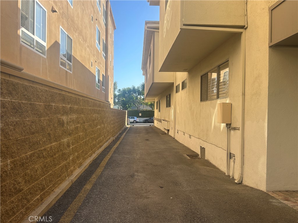 1522 S Centinela Ave 204 Property Photo 31
