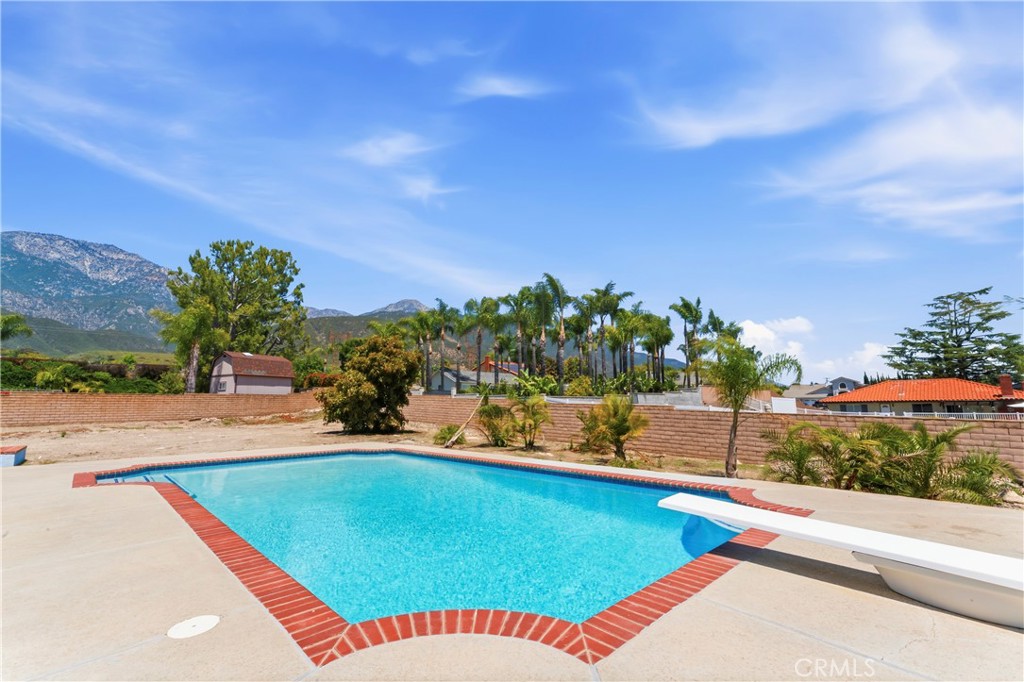 5259 Galloway Property Photo 6