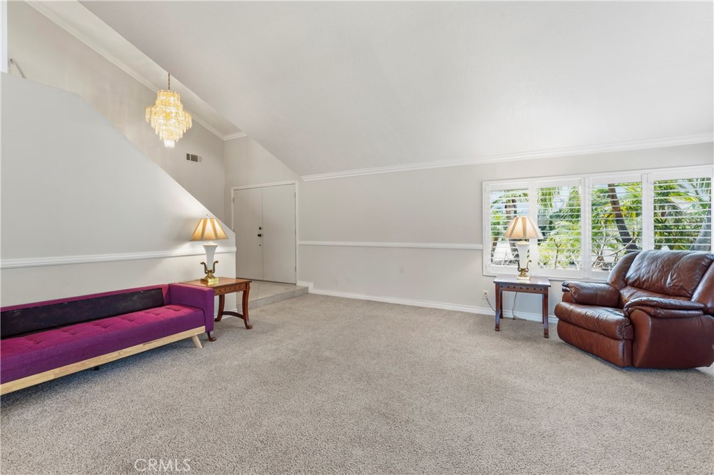 5259 Galloway Property Photo 9