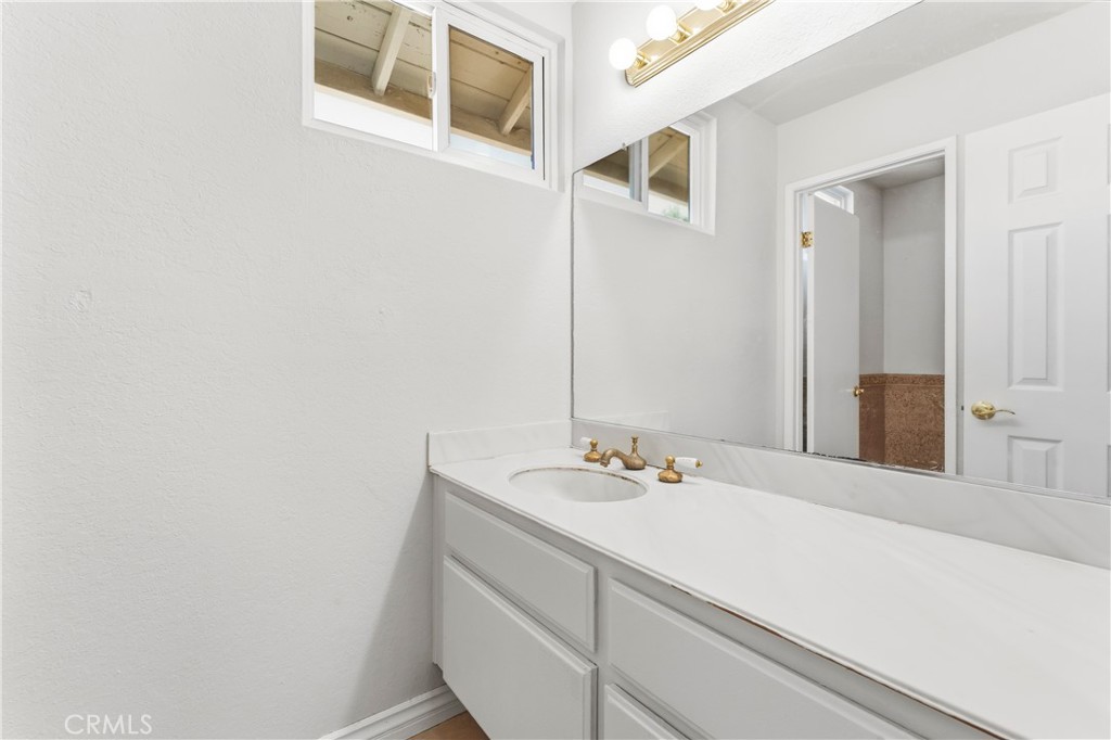 5259 Galloway Property Photo 21
