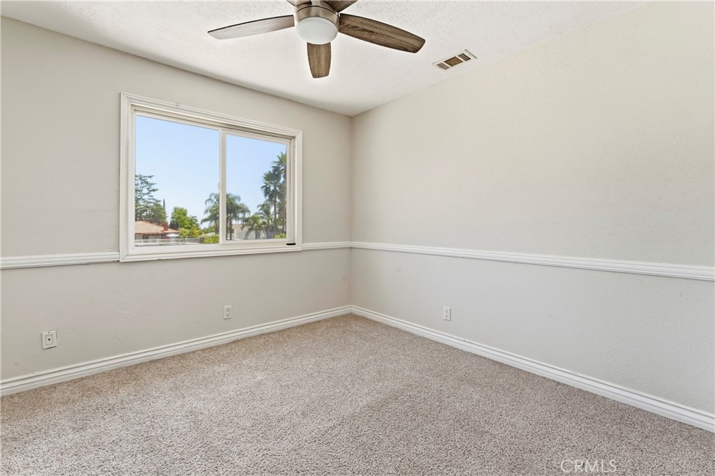 5259 Galloway Property Photo 24