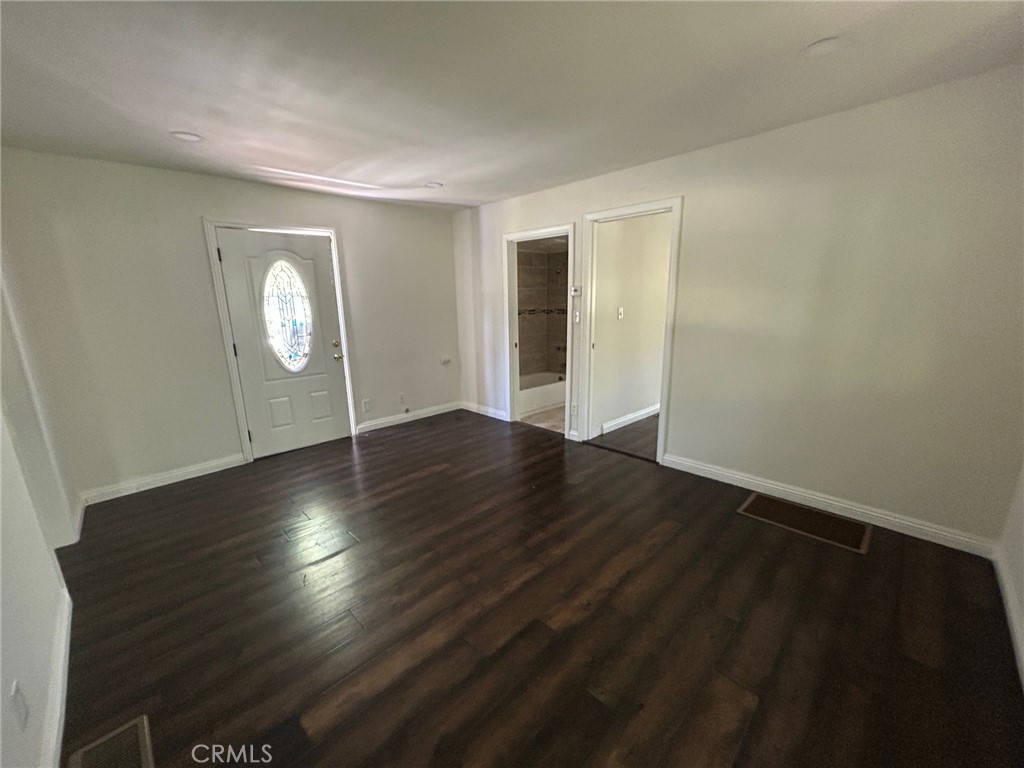 22951 Redwood Property Photo 4