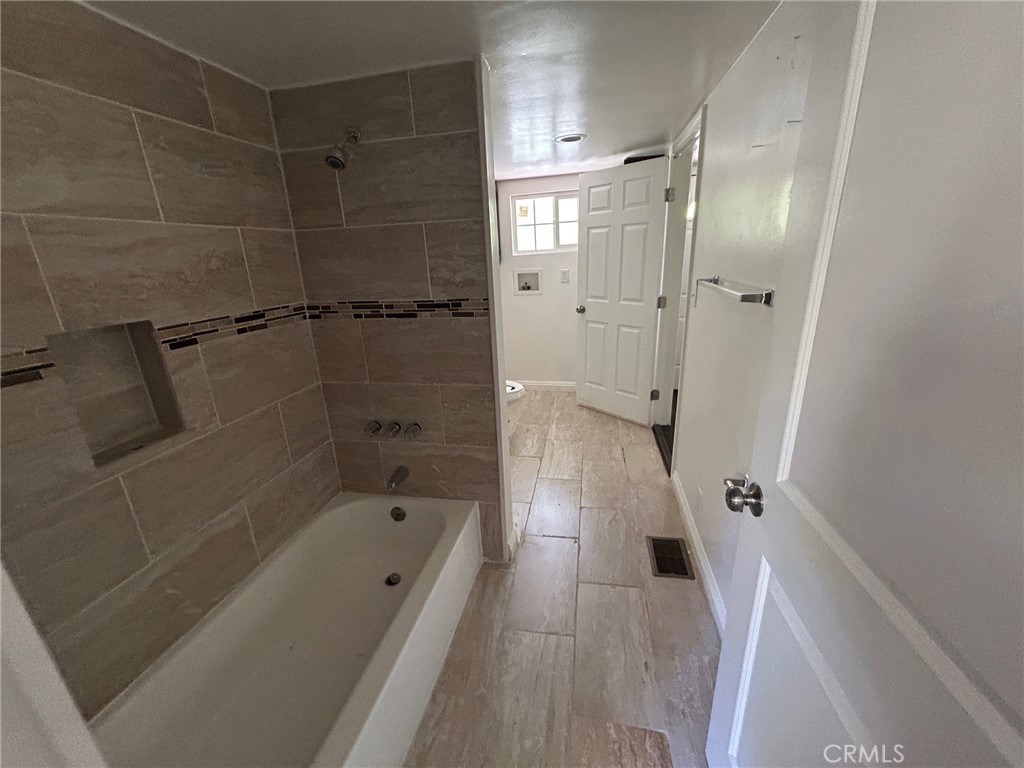 22951 Redwood Property Photo 5