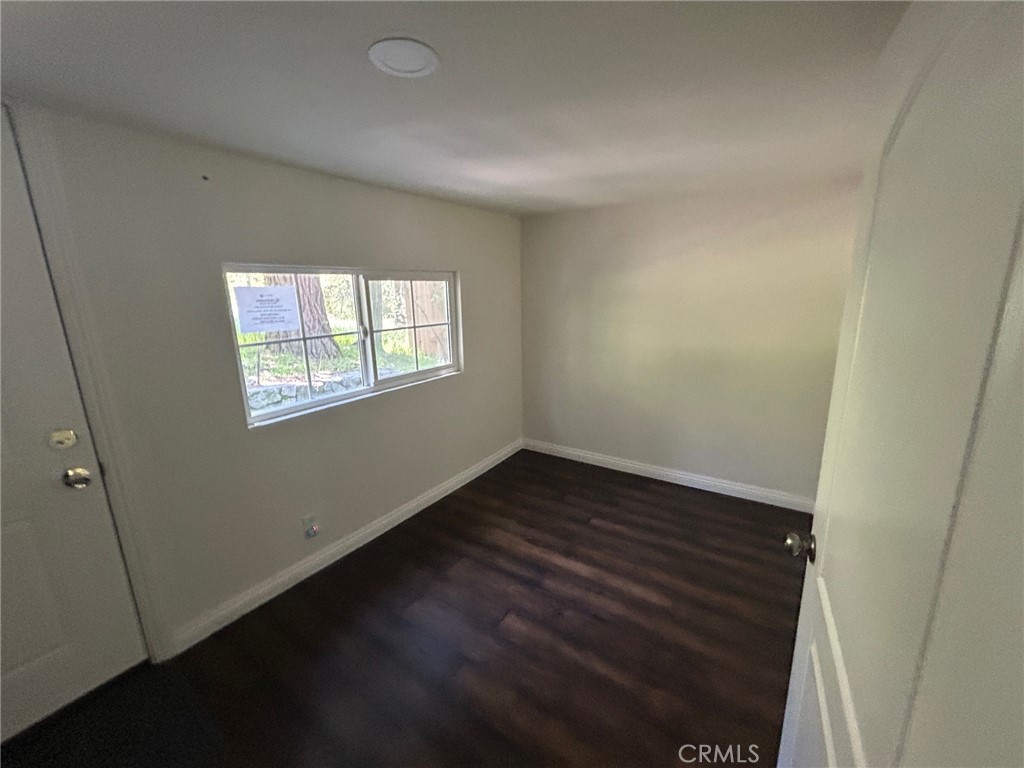 22951 Redwood Property Photo 6