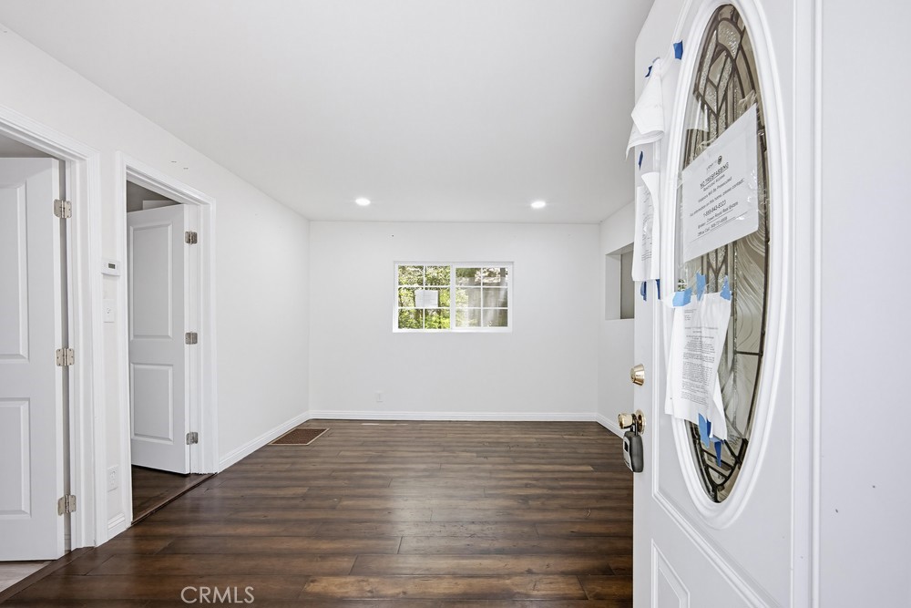 22951 Redwood Property Photo 8