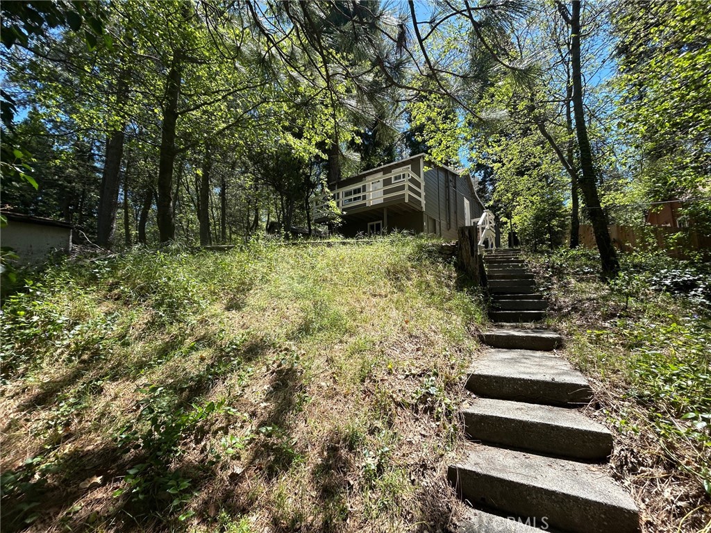 22951 Redwood Property Photo 10