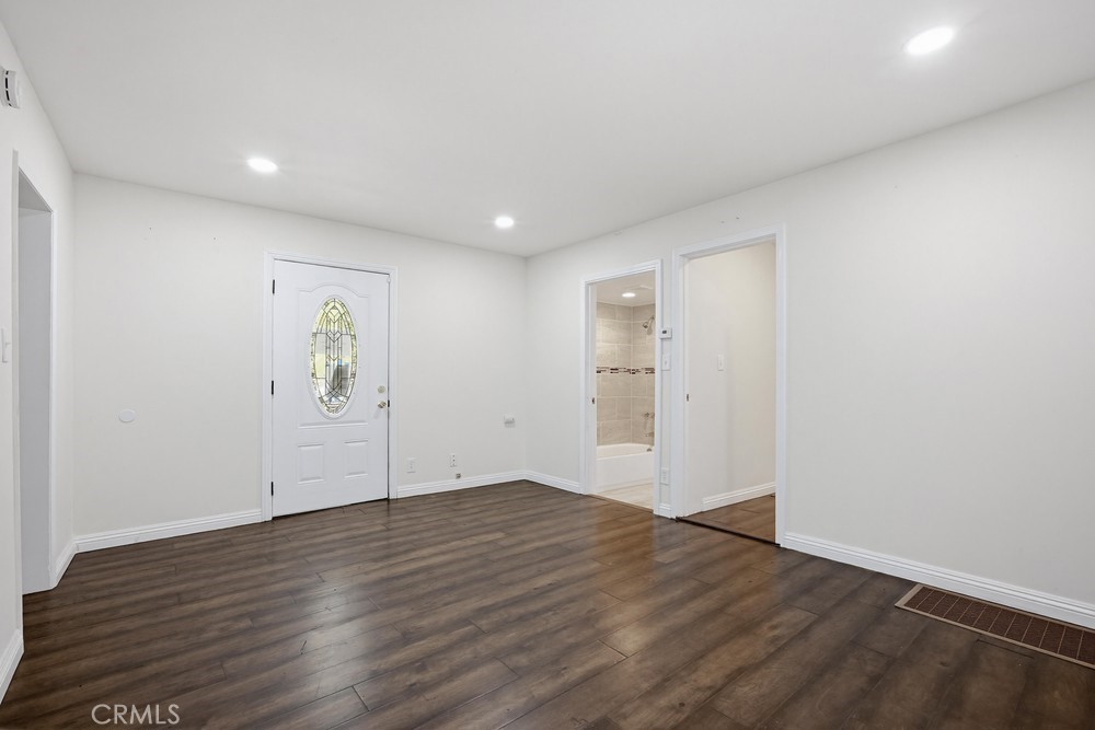 22951 Redwood Property Photo 10