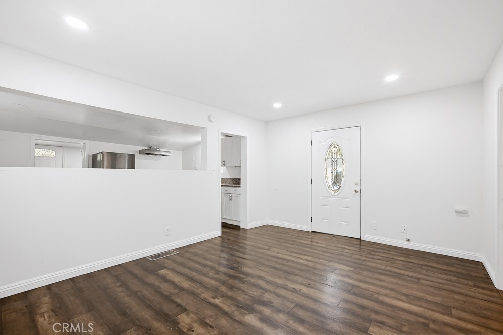 22951 Redwood Property Photo 11