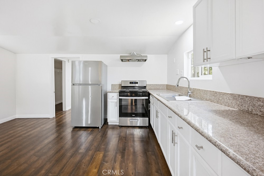 22951 Redwood Property Photo 12
