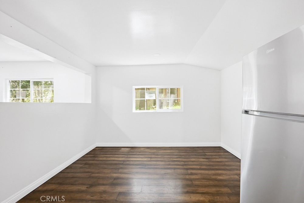 22951 Redwood Property Photo 13