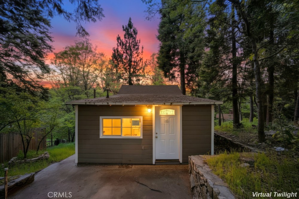 22951 Redwood Property Photo 32