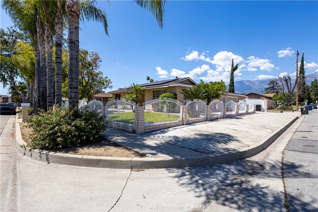 9870 Salina Property Photo 4