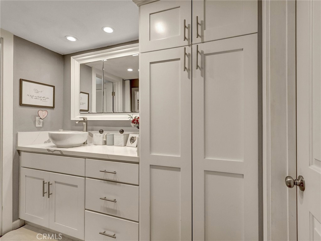 1200 W Lambert 44 Property Photo 11