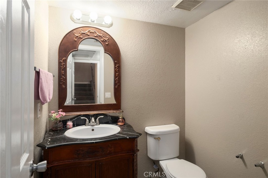 4308 E Woodward Property Photo 9