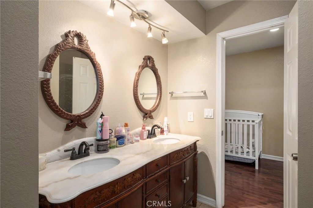 4308 E Woodward Property Photo 38