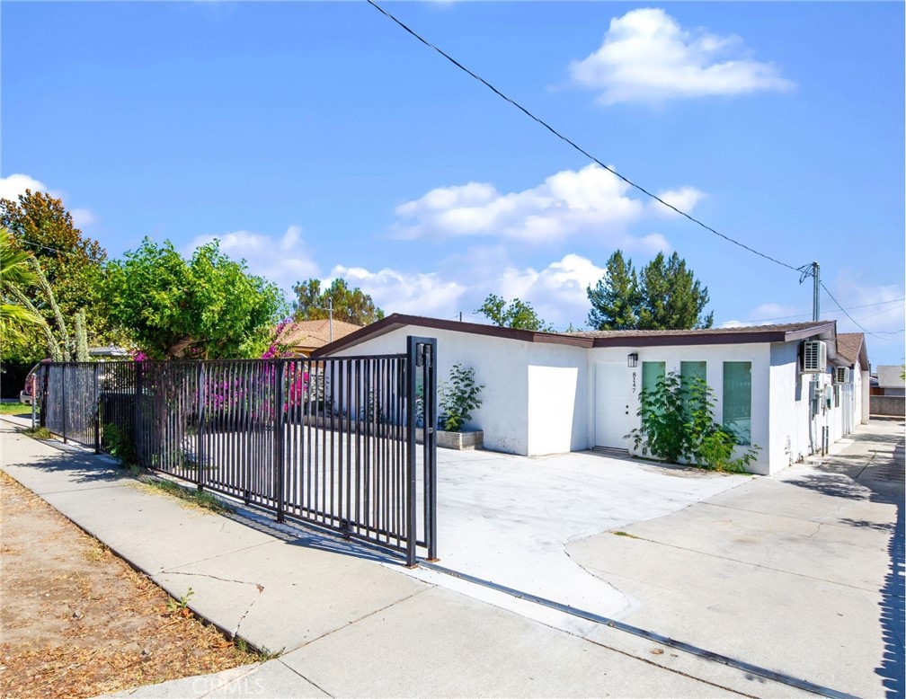 8247 9th Property Photo 1