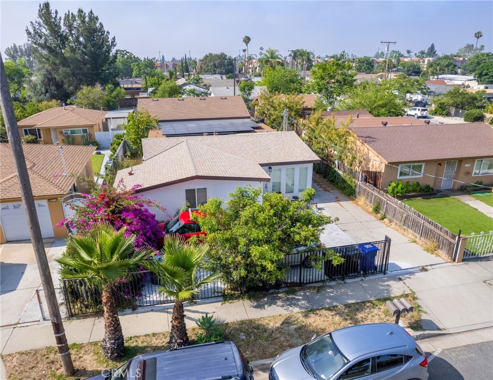 8247 9th Property Photo 7