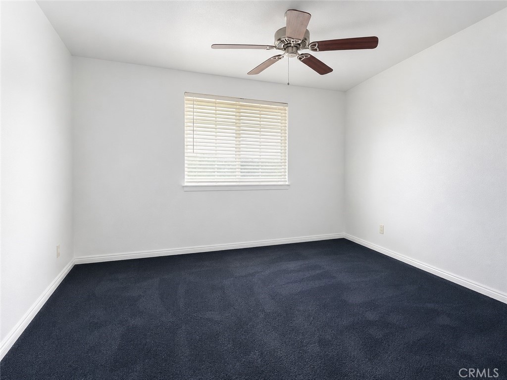 1252 E Walnut Property Photo 11