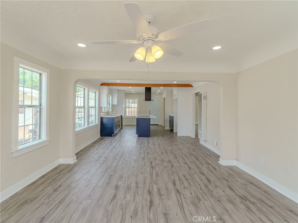 4638 Pine Property Photo 10