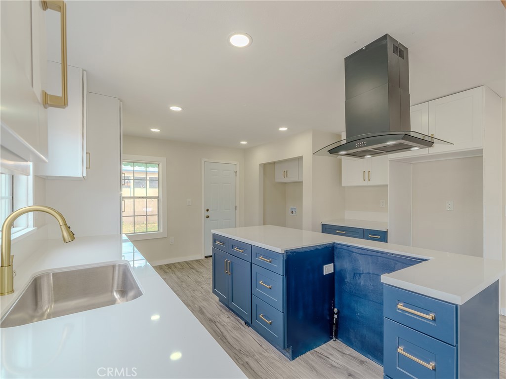 4638 Pine Property Photo 11