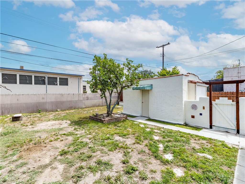 4638 Pine Property Photo 19